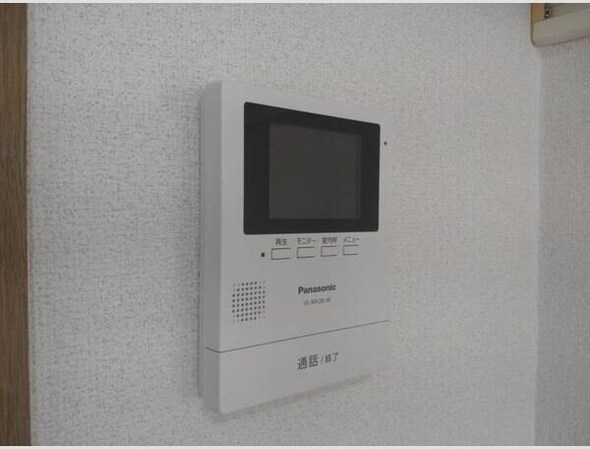 サンスイート八乙女の物件内観写真